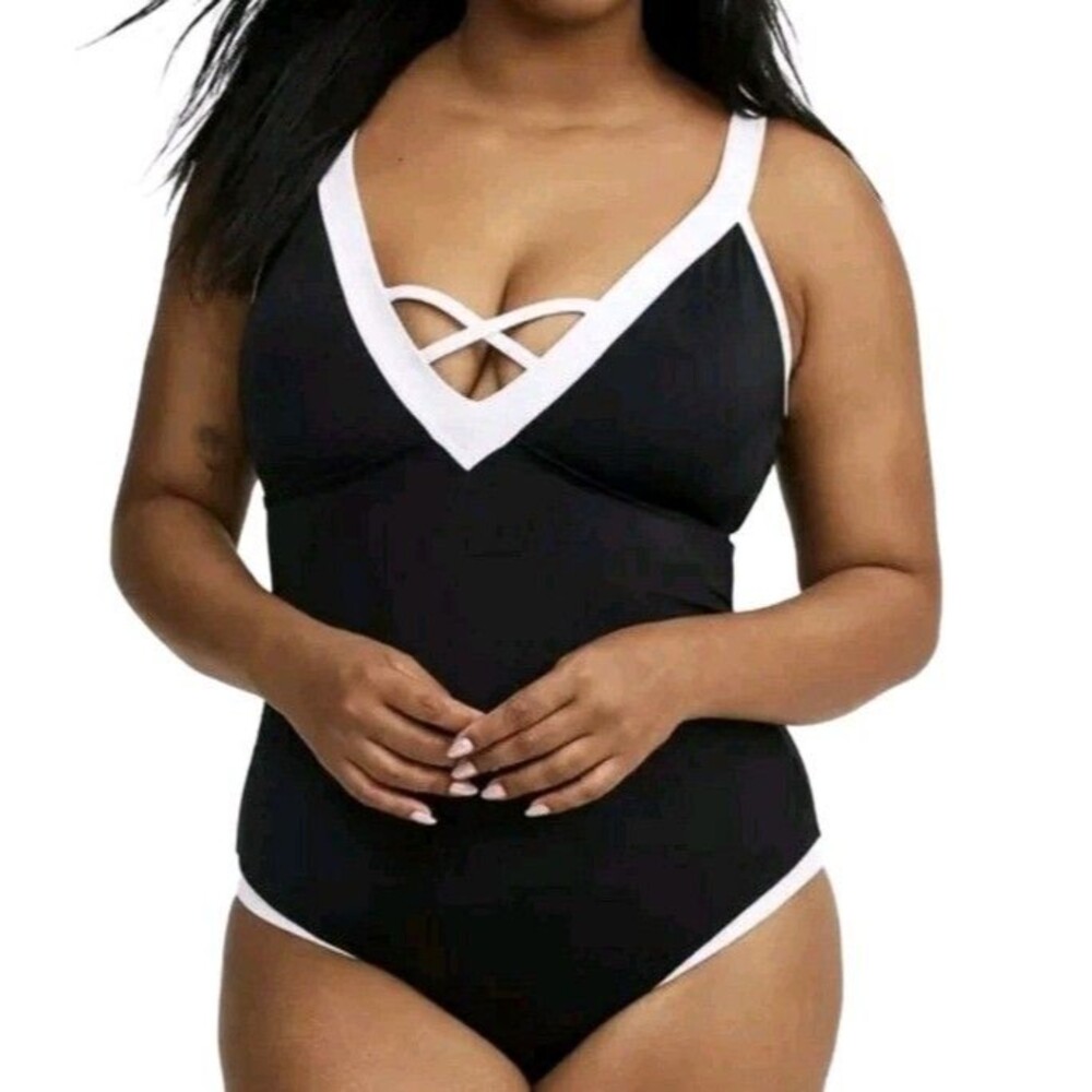 Torrid One Piece Swimsuit Size 5X 5 Black Strappy Wire-Free V-Plunge Cheeky
